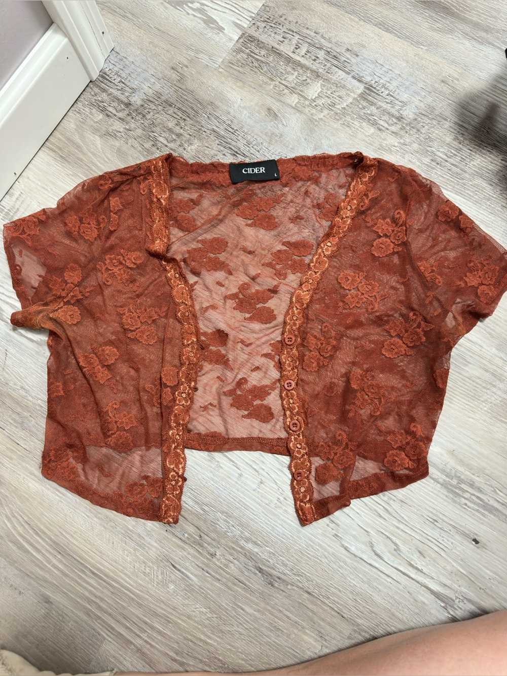 Cider Brick Lace Floral Cropped Cardigan